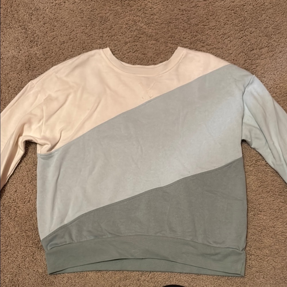 Colorblock Sweatshirt in White and Teal
